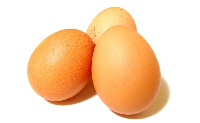 Huevos blancos o marrones