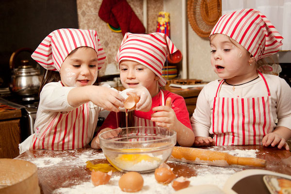 ¿Cómo enseñar a los niños a cocinar?