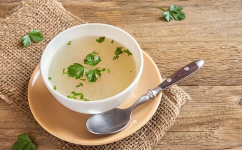 ¿Por qué tomar sopa es saludable?