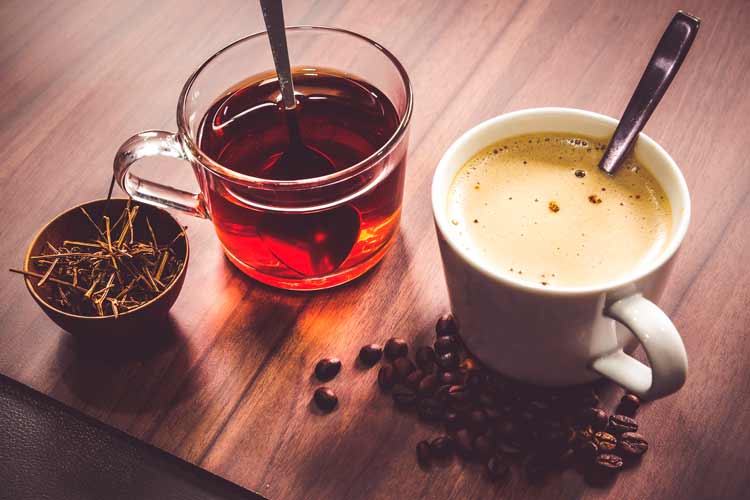 ¿Es bueno tomar té o café después de comer?