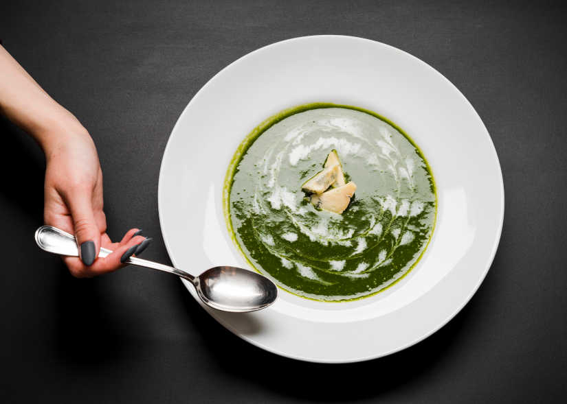 Cómo elaborar una sopa de cilantro